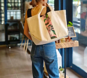 Canvas shopping bag